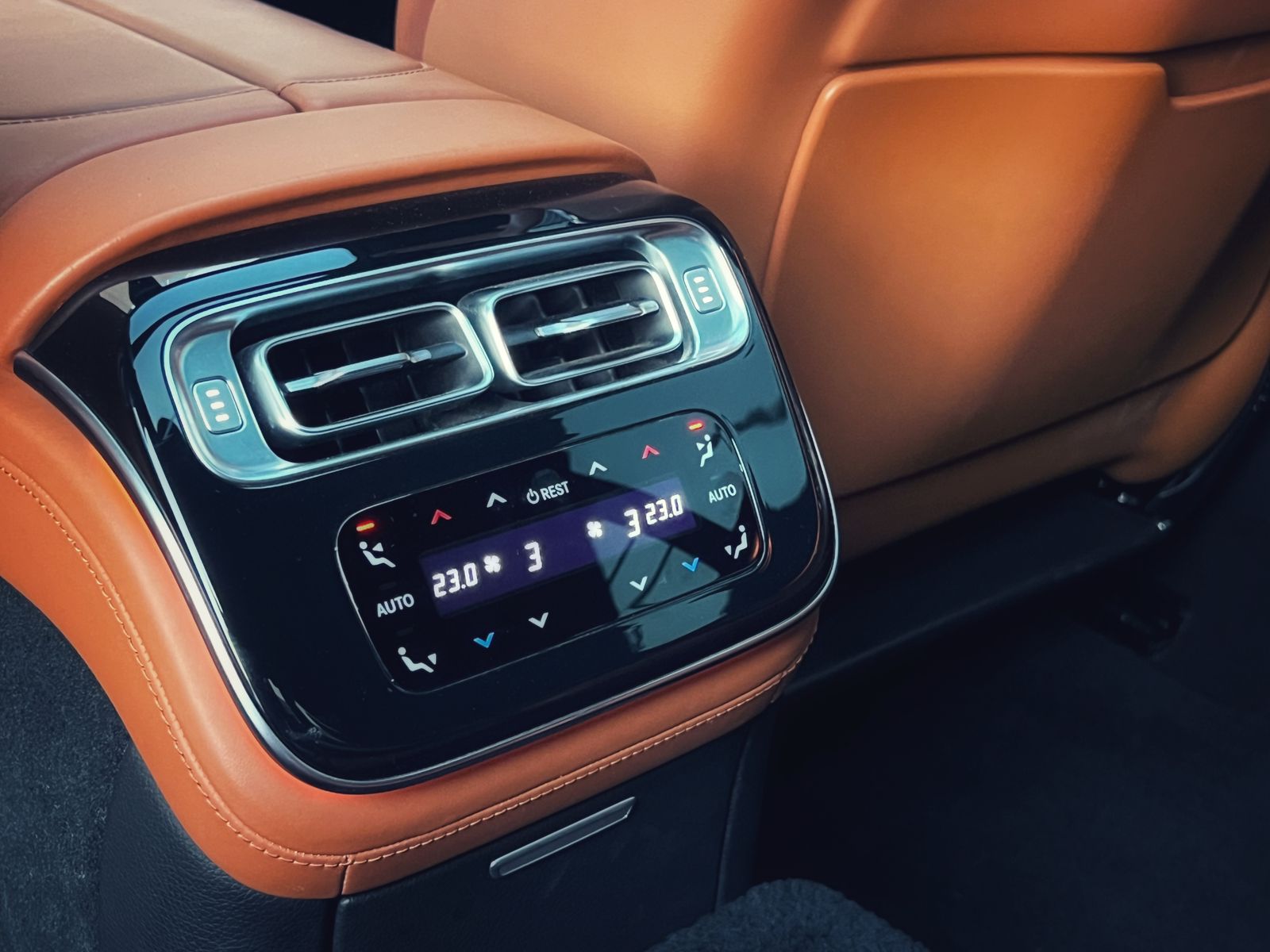 zwart Mercedes Benz S500 4Matic 2023